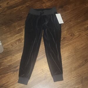 Lululemon Warm Down Jogger *Velour Size 4